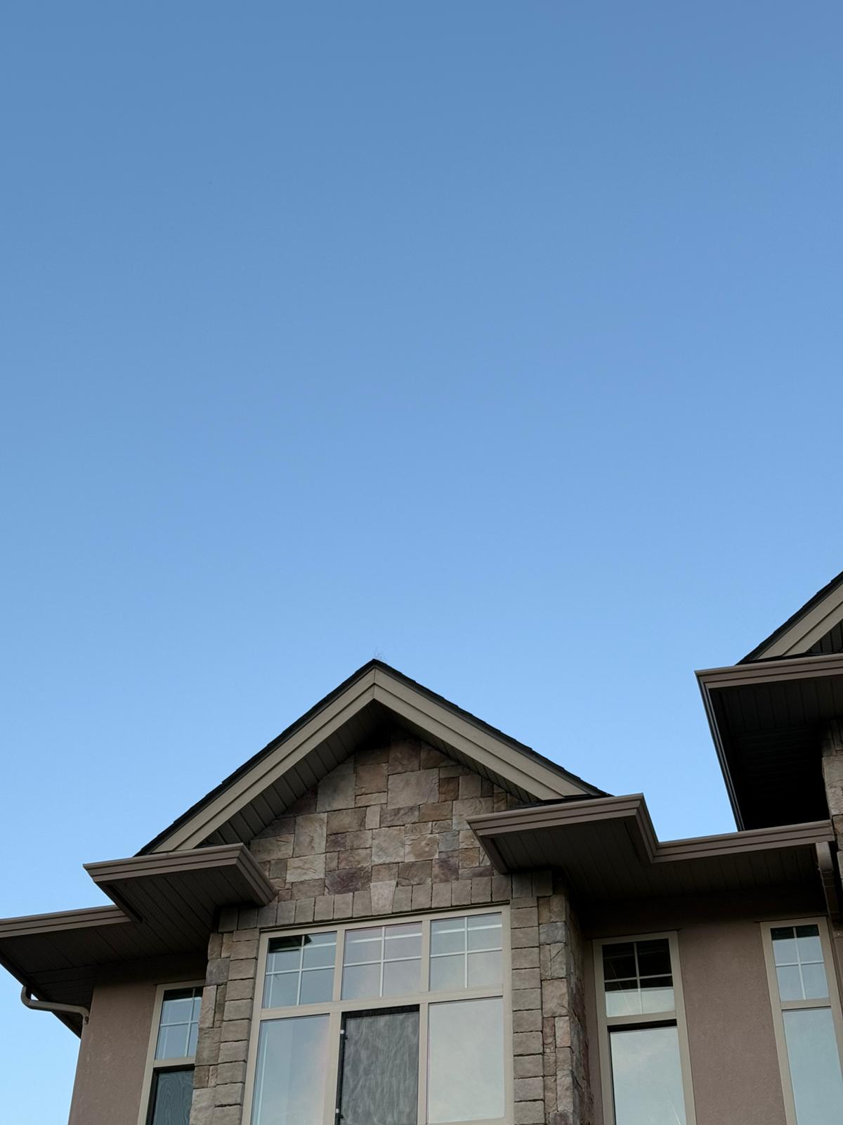 Freshly cleaned windows on a Kamloops home, project photo 16