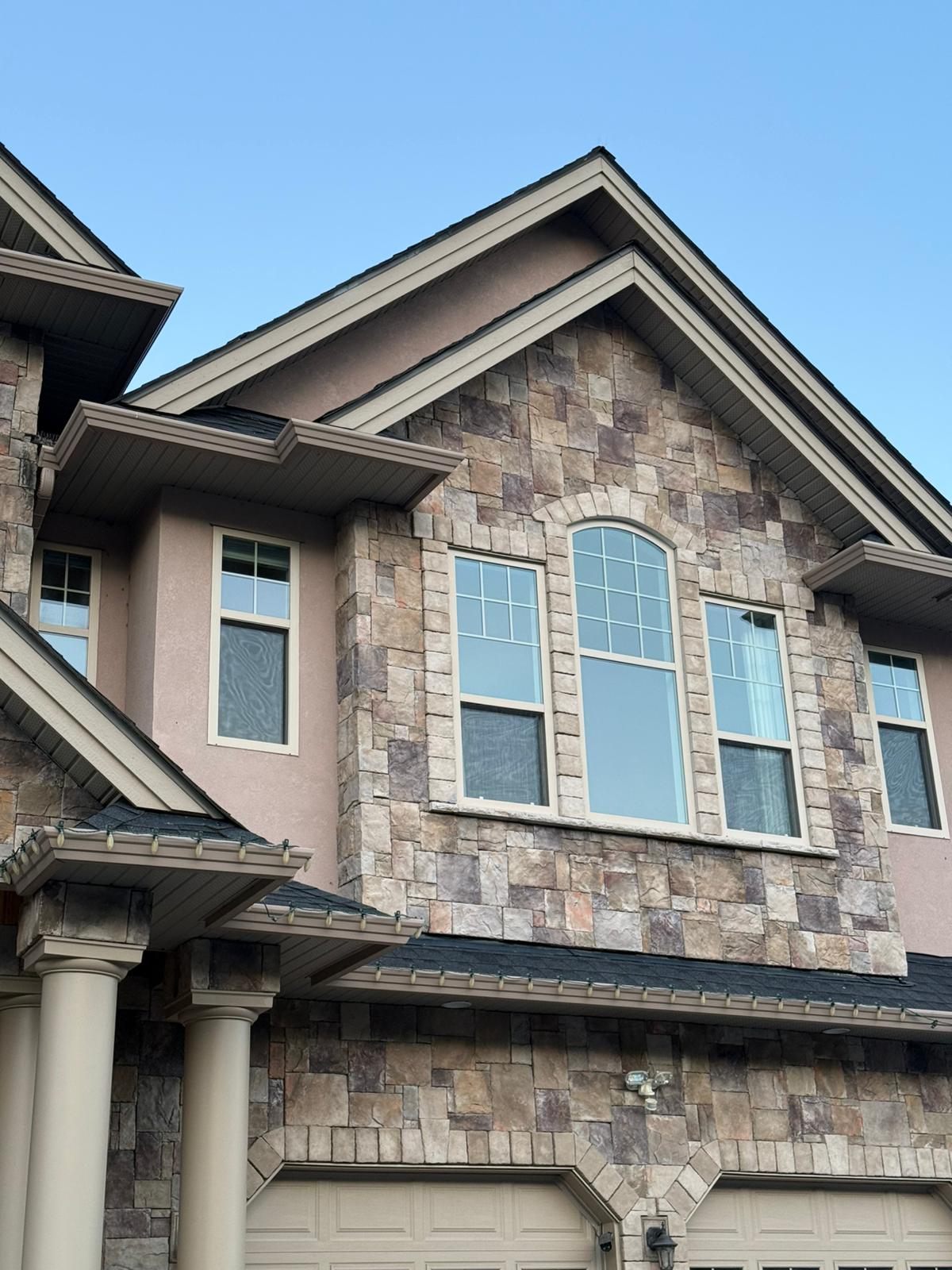 Freshly cleaned windows on a Kamloops home, project photo 18
