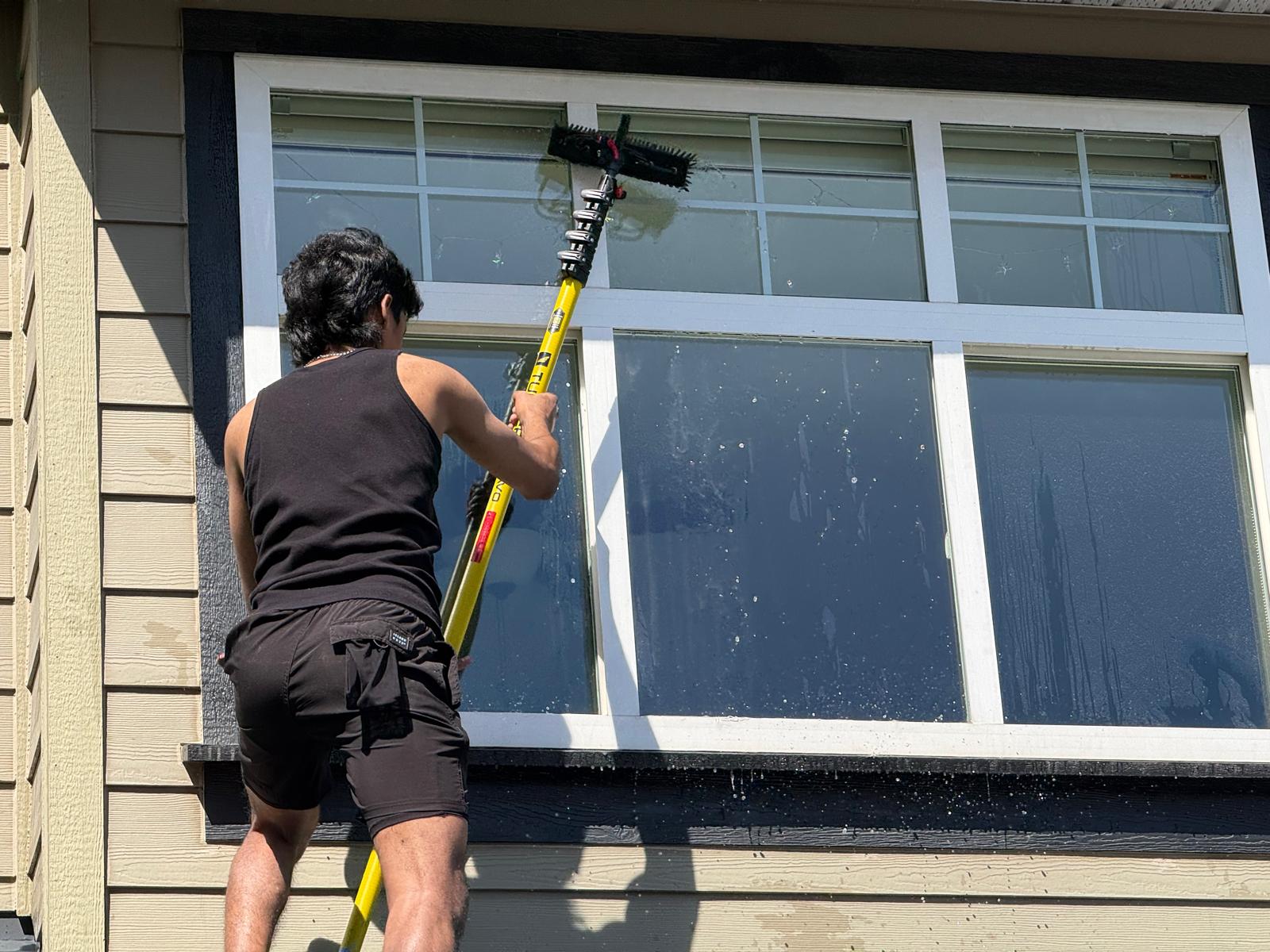 Freshly cleaned windows on a Kamloops home, project photo 3